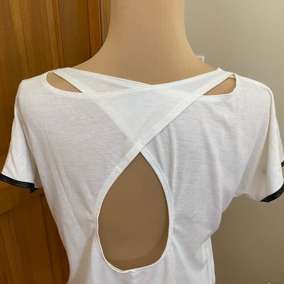 Material Girl Active Semi-Cropped Fierce T-Shirt Size XS - Picture 6 of 7